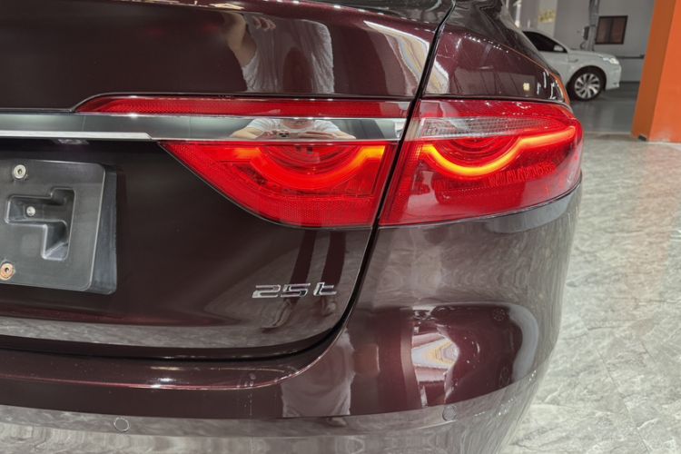 Used Jaguar XFL 2018 XFL 2.0T 250 PS Premium Edition