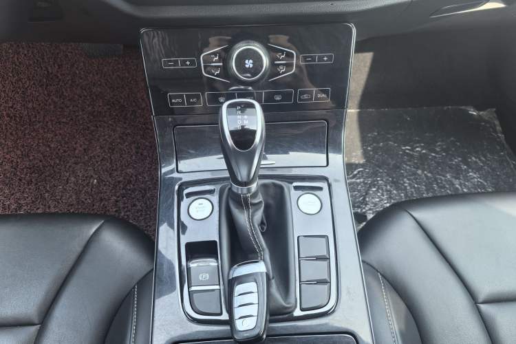 Used Hongqi H5 2019 30TD Dynamic Edition Gear Lever