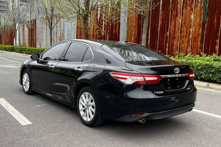 Used Toyota Camry 2021 2.0G Luxury Edition Exterior 4