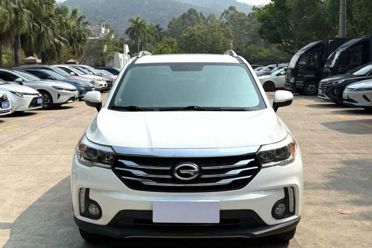 Used GAC Trumpchi GS4 2015 200T G-DCT Elite Edition Exterior 4