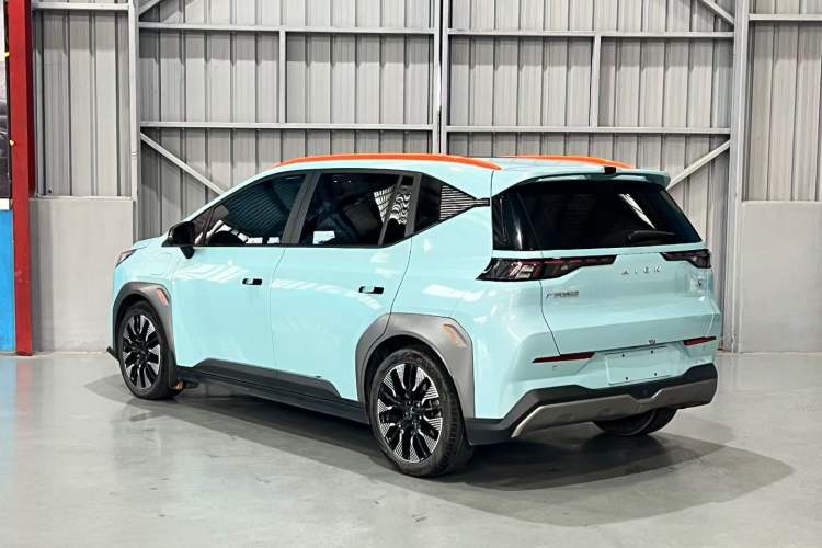 Used AION Y 2022 70 Tech Edition Lithium Iron Phosphate
