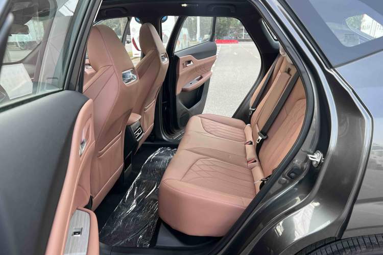 Used Changan UNI-Z New Energy 2024 Blue Whale Smart Electric iDD 125km Beyond Edition