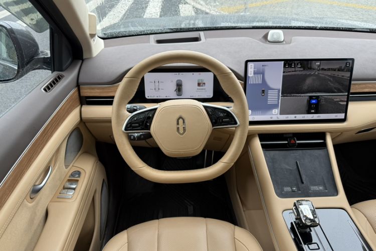 Used Hima AITO M7 2024 1.5T Intelligent Driving Rear-Drive Max Edition 6 Seats Steering Wheel