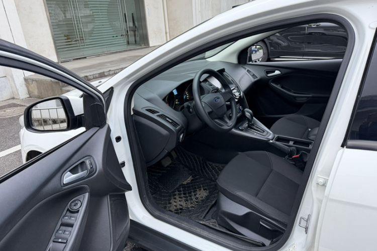 Used Ford Focus 2018 Hatchback Classic 1.6L Automatic Comfort Plus SmartDrive Edition