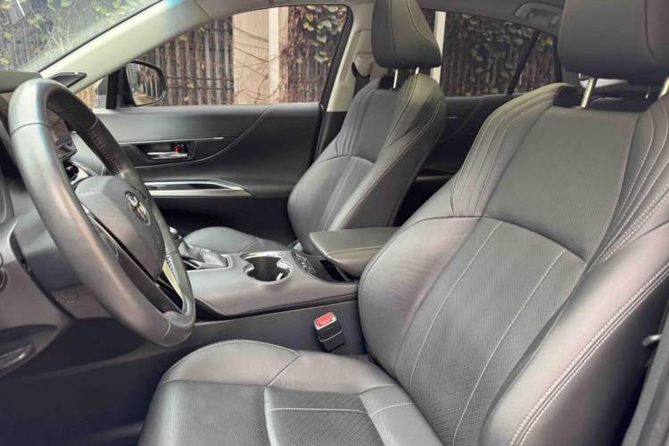 Used Toyota Harrier 2022 Dual-Engine 2.5L CVT Four-Wheel Drive Flagship Edition