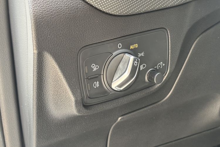 Used Audi Q2L 2021 35 TFSI Fashion Dynamic Model Interior 8