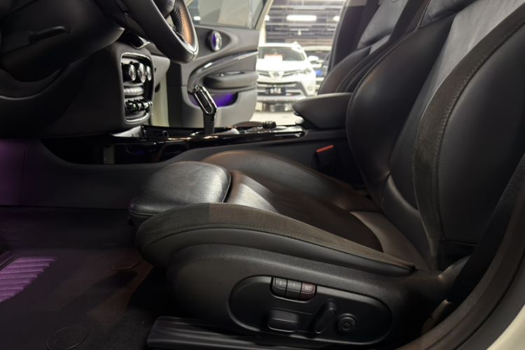 Used MINI Clubman 2019 1.5T COOPER Connoisseur Interior 6