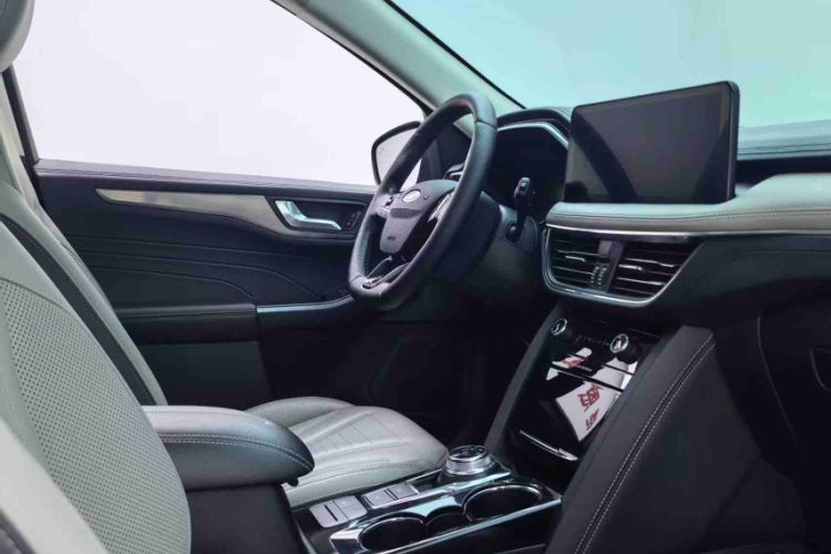 Used Ford Escape 2020 EcoBoost 245 Four-Wheel Drive Luxury Edition Interior 7