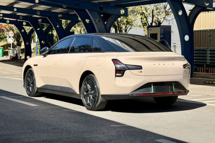 Used XPeng MONA M03 2024 620 with Ultra-Long Range
