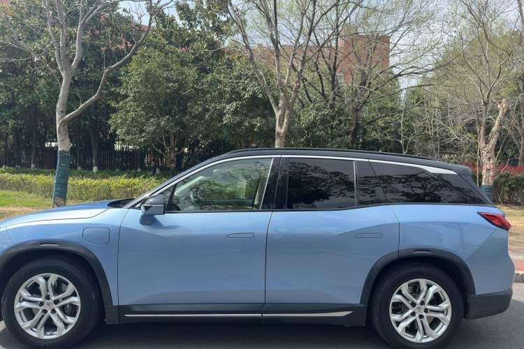 Used Nio ES8 2018 355 km Base Version 7-Seater Edition