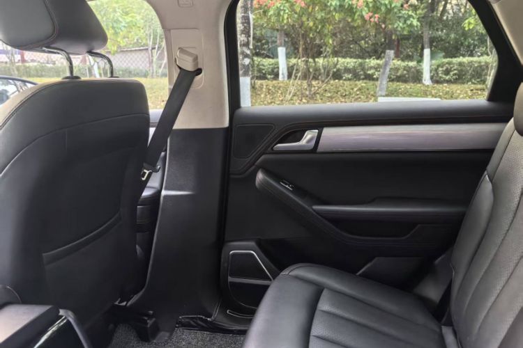 Used BYD Tang New Energy 2018 DM 2.0T All-Wheel Drive Smart Connect Advanced Model 7 Seats China V Emission Standard