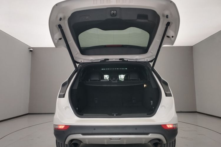 Used Lincoln MKC 2018 2.0T Four-Wheel Drive Zunya Edition Trunk