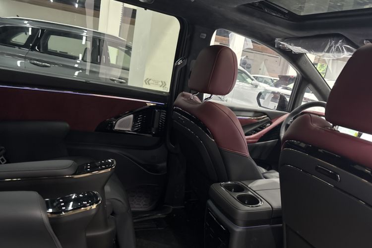 Used GAC Trumpchi M8 2025 Zongshi Series Super Hybrid Edition
