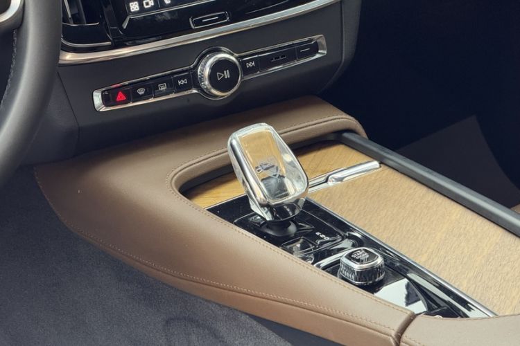 Used Volvo S90 2024 B5 Zhiyi Luxury Edition