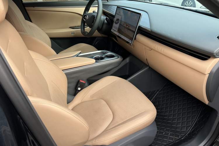 Used ARCFOX Alpha T5 2025 520 PRO
