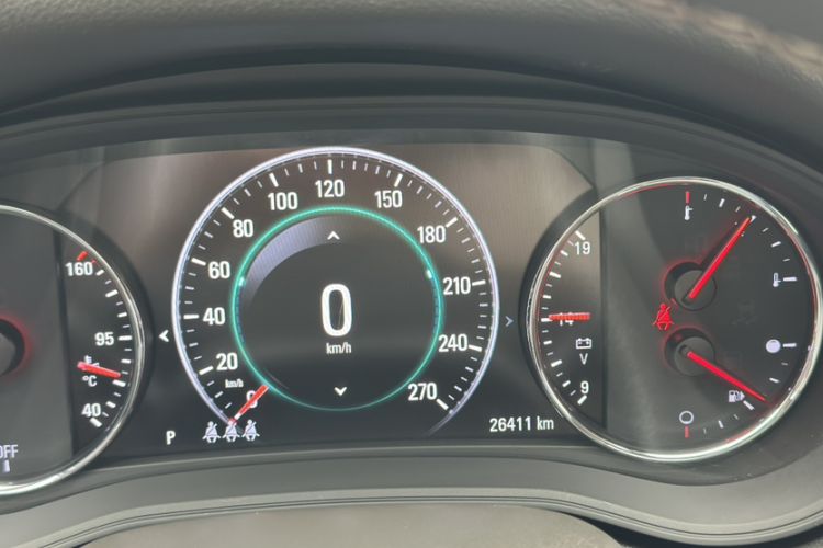 Used Buick Regal 2019 28T Luxury Edition China VI Odometer Close Up