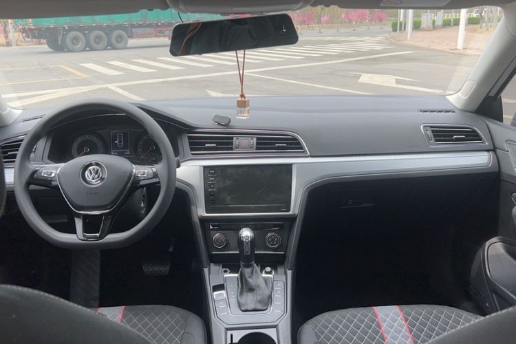 Used Volkswagen Lamando 2021 230TSI DSG Fashion Edition Audio And AC Panel