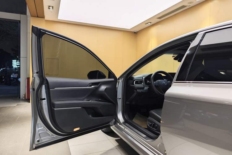 Used Toyota Camry 2021 2.0G Luxury Edition