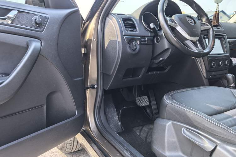 Used Skoda Yeti 2017 TSI280 DSG Car Enjoy Brothers Edition