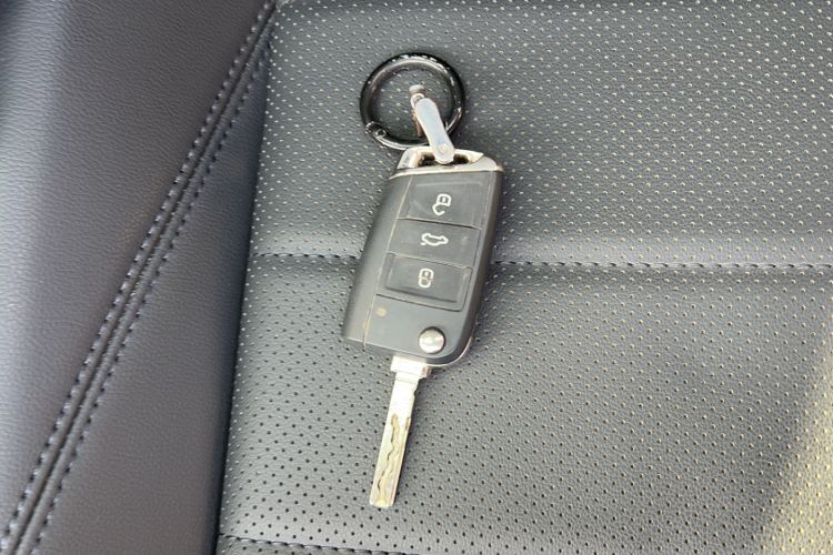 Used Volkswagen Lavida 2019 1.5L Automatic Comfort Edition China VI Standard Interior 1