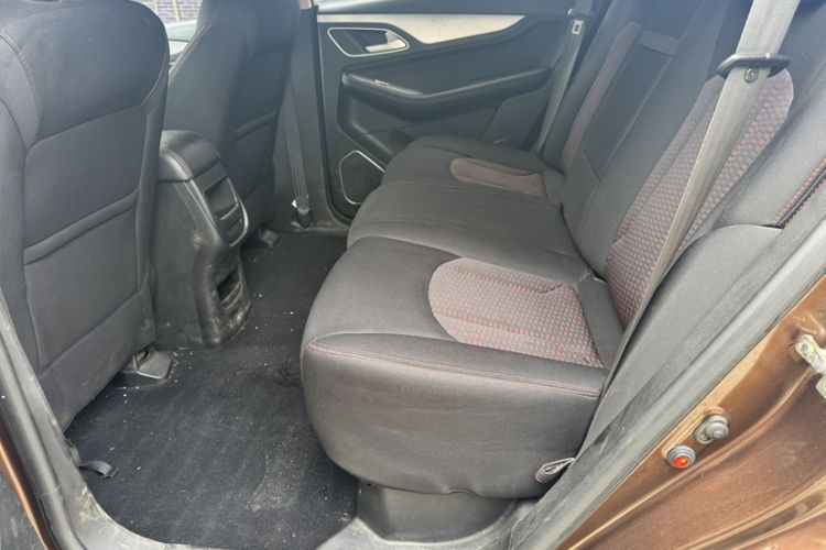 Used Baojun 560 2015 1.8L manual Comfort trim level
