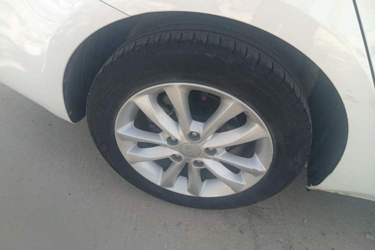 Used Kia K3 2016 1.6L Automatic GLS Exterior 9