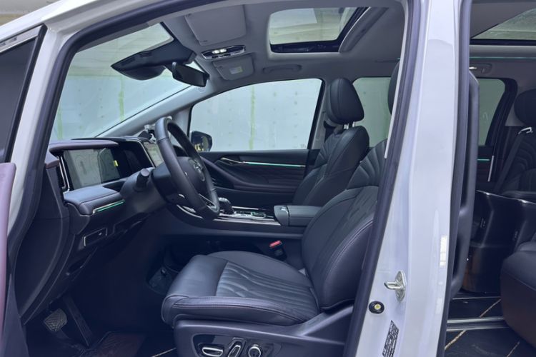 Used GAC Trumpchi M8 2024 Master Series 400T Ultimate Edition Interior 4