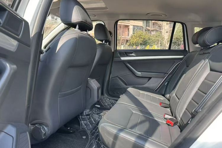 Used Volkswagen Gran Lavida 2017 1.6L Automatic Comfort Edition
