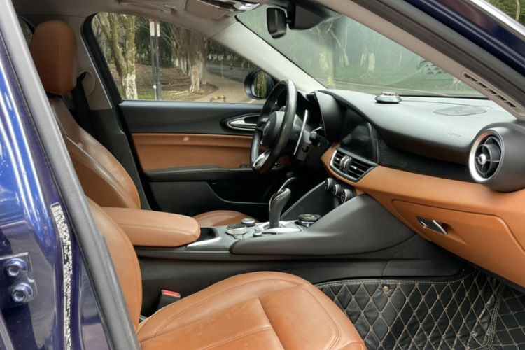 Used Alfa Romeo Giulia 2021 2.0T 280HP Luxury Edition