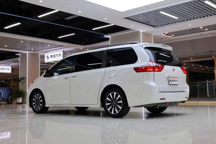 Used Toyota SIENNA  Exterior 3