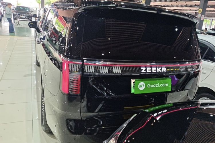 Used Zeekr 009 2024 7-Seater Aisle Version 108 kWh