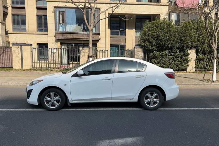Used Mazda Mazda 3 2011 Sedan 1.6L Automatic Comfort Model