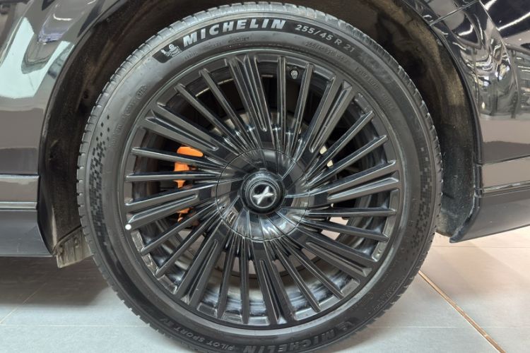 Used XPeng G9 2025 625 Long-Range Max Exterior 7