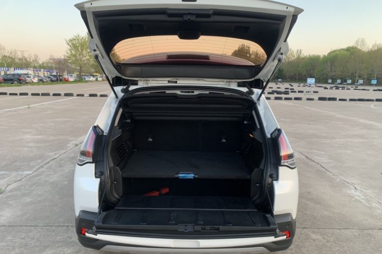 Used Peugeot 3008 2016 2.0L Automatic Standard Edition Trunk