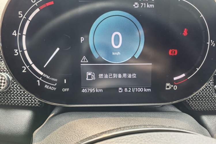 Used MINI 2022 Updated 2.0T COOPER S Classic Edition Five-Door Version Odometer Close Up