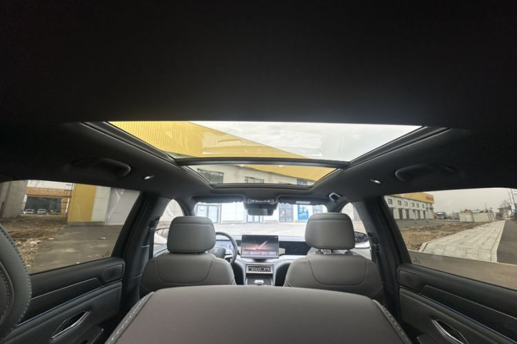 Used BYD Song L DM-i 2025 Intelligent Driving Version 112 km Beyond-Range Type Interior 5