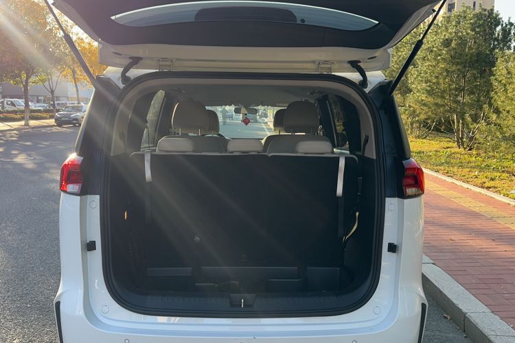 Used SAIC MAXUS Dajia 5 2022 430 km Elite Version 7-Seater