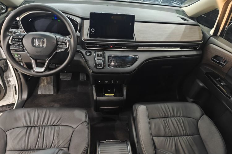 Used Honda Odyssey 2024 2.0L eHEV Sharp & Smart Edition
