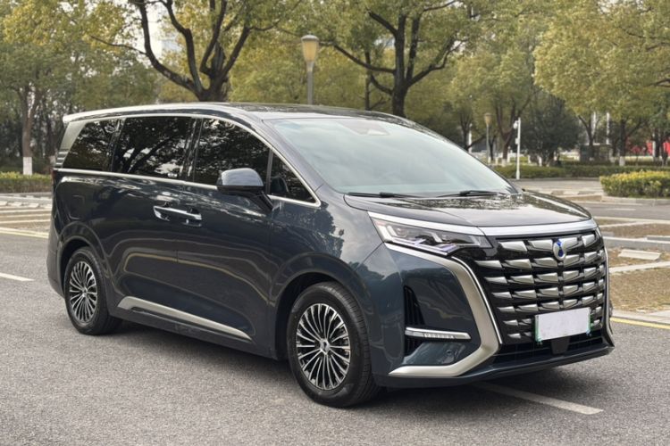 Used Denza D9 2022 DM-i 970 Four-Wheel Drive Prestige Model