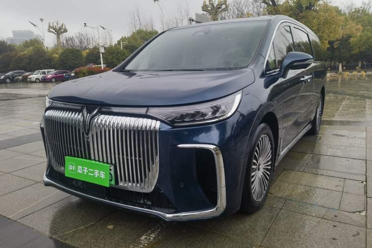 Used VOYAH Dream 2025 PHEV Four-Wheel Drive Excellence Kunpeng Edition