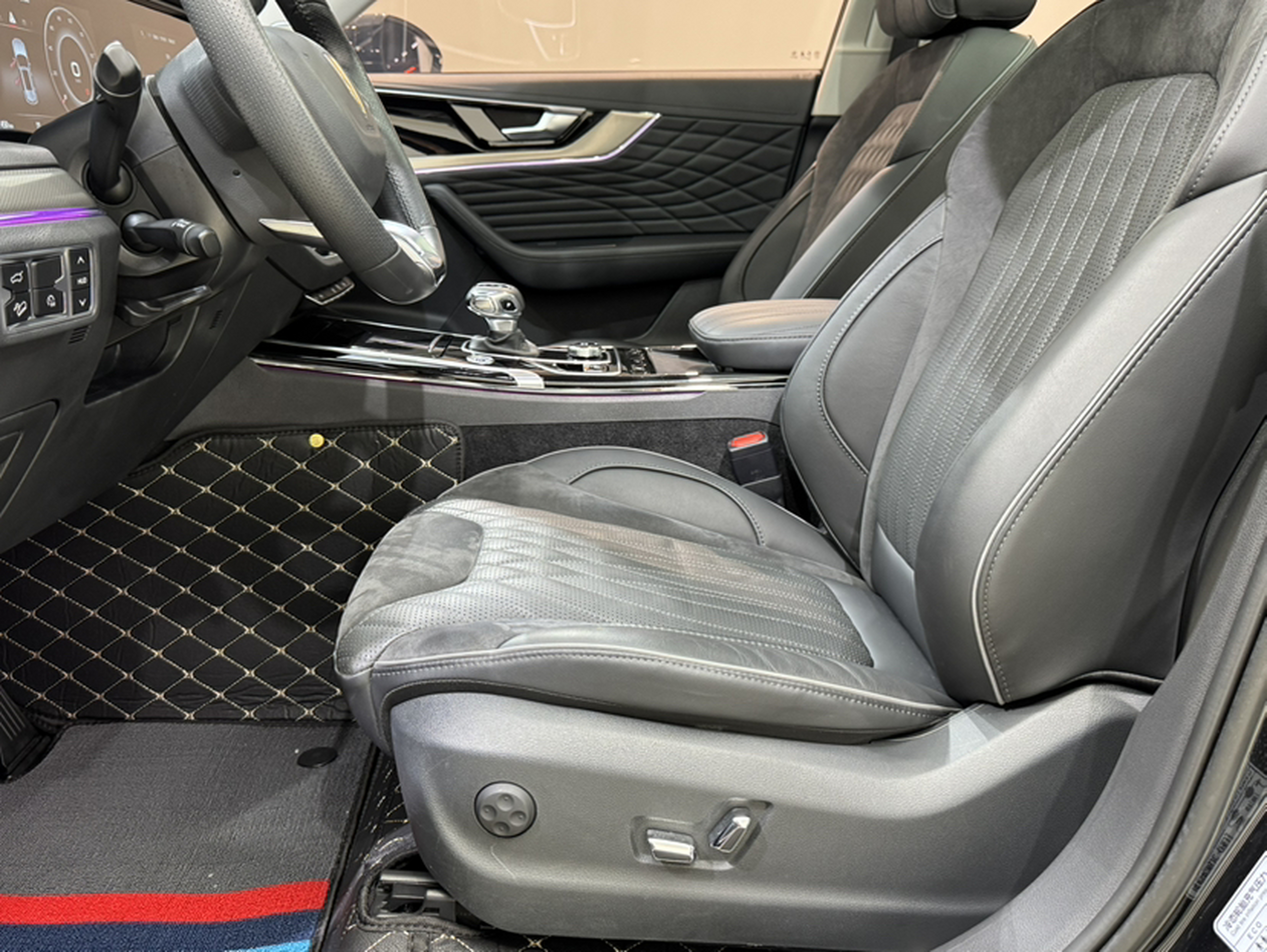 Vordere Reihe im Auto