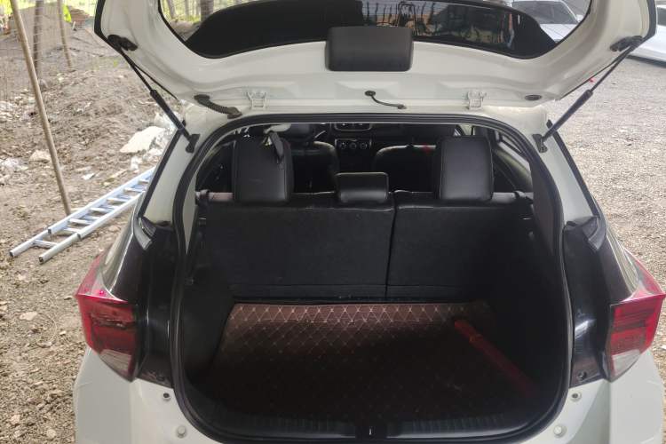 Used Toyota YARiS L Zhi Xuan 2021 X-Trail 1.5L CVT Luxury Edition Trunk