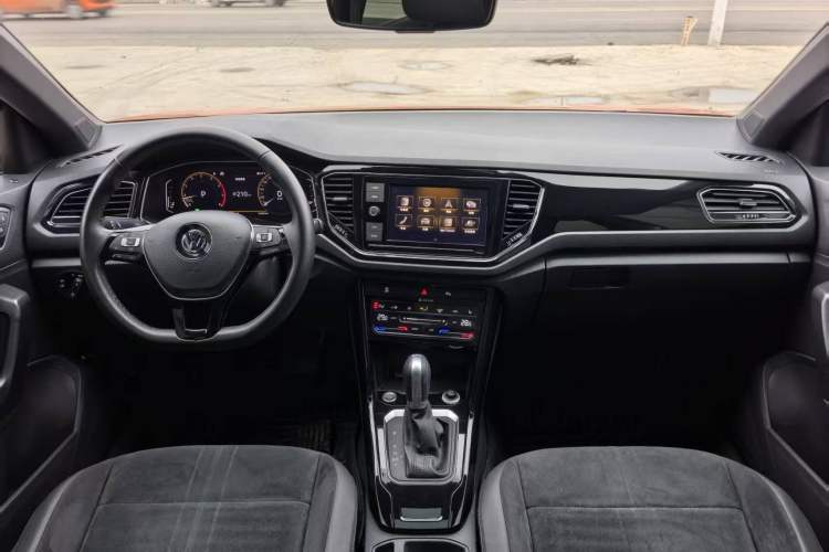 Used Volkswagen T-ROC 2020 280TSI DSG Two-Wheel-Drive Luxury Version
