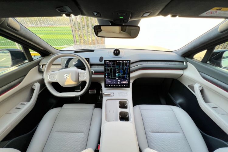 Used Nio ES8 2023 75 kWh Executive Edition
