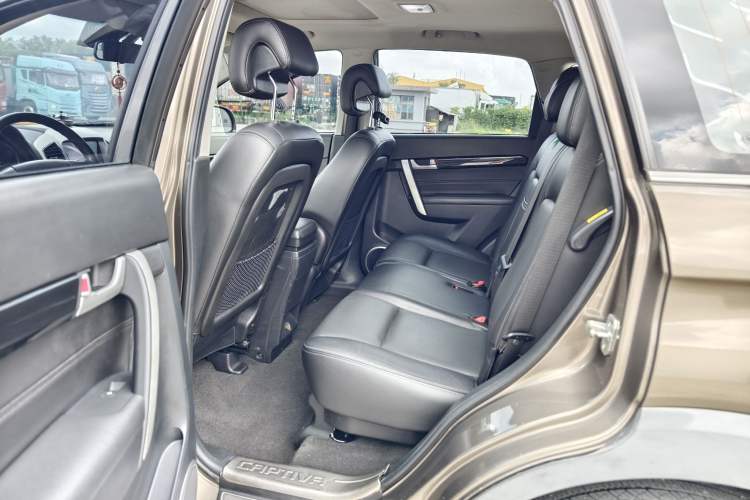 Used Chevrolet Captiva 2015 2.4L Two-Wheel Drive Urban Version 7 Seats