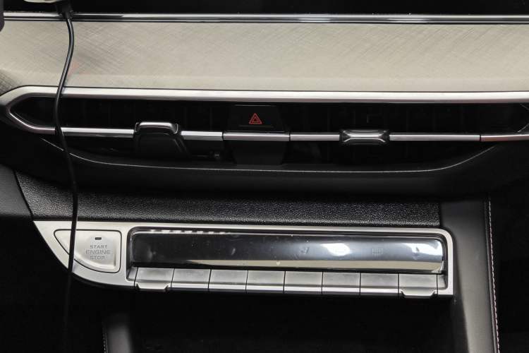 Used Changan Eado 2023 Changan Edition PLUS Blue Whale NE 1.4T GDI DCT Prestige Version
