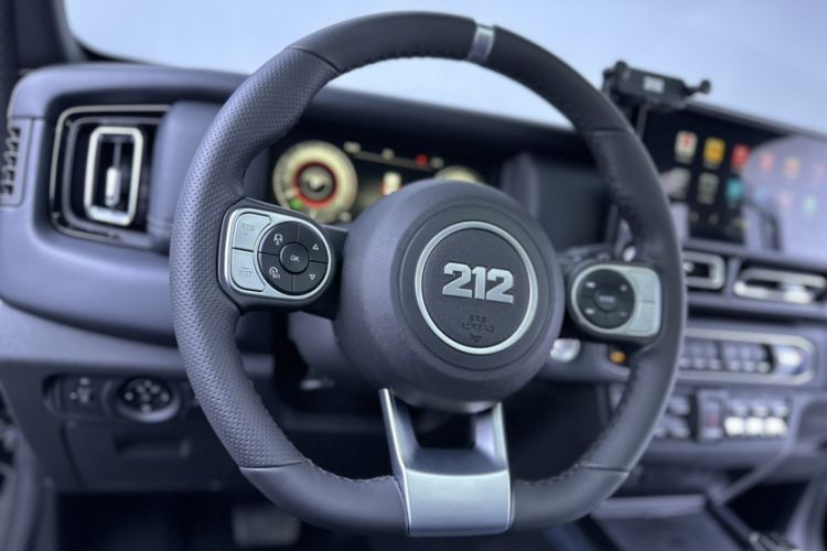 Used 212 T01 2025 2.0T Changfeng
