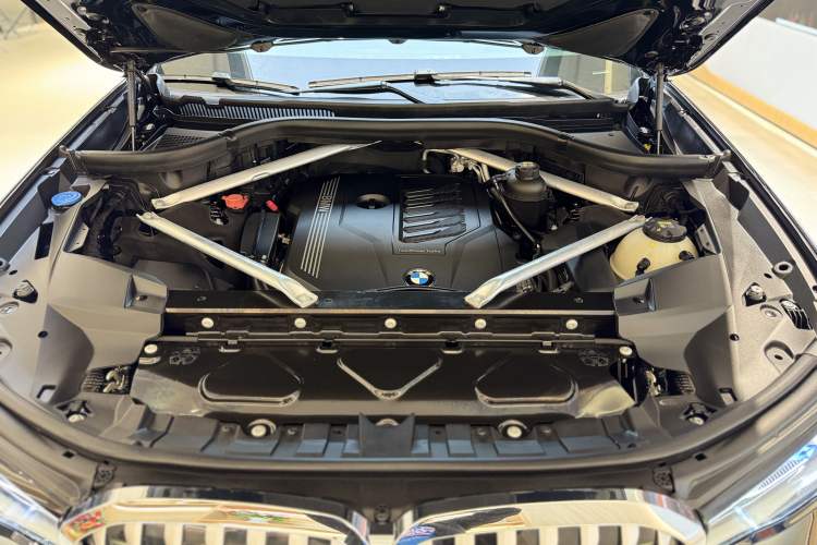 Used BMW X7 2021 xDrive40i Luxury M Sport Package
