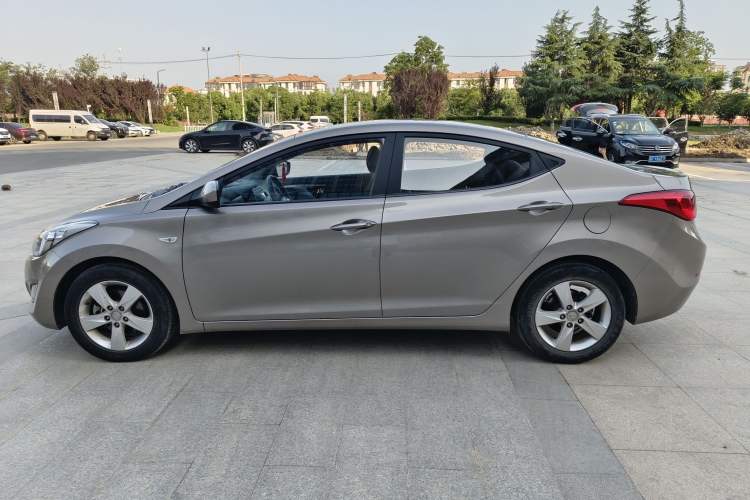 Used Hyundai Elantra (5th Generation / Langdong) 2012 1.6L Automatic Fashion Edition
