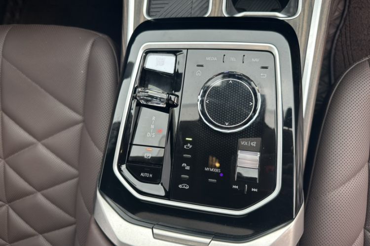 Used BMW 7 Series 2023 735Li M Sport Package Interior 2